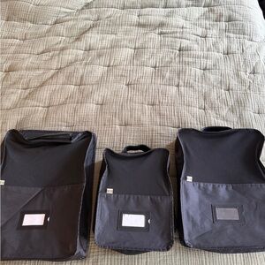 BEIS Black Travel Packing Cubes - Set of 3 plus a pouch